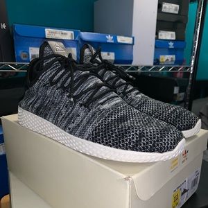 Tennis HU Pharrell Holi Oreo